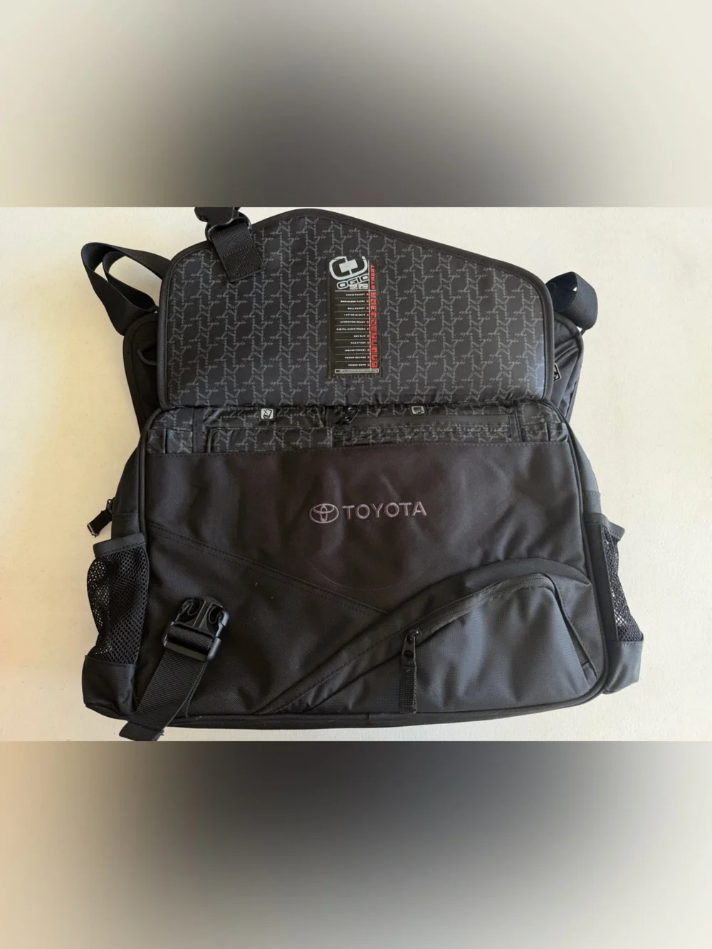 OGIO Black Crossbody Messenger Laptop Bag 17x14x3 Toyota Promotional